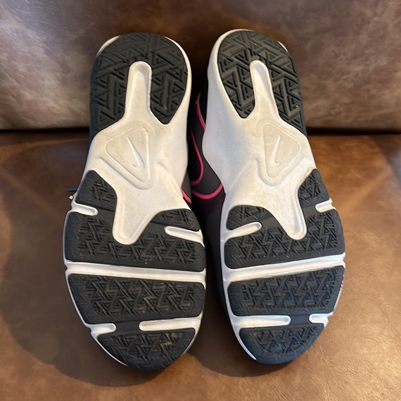 Women’s Nike shoes-dark purple - Picture 6 of 6